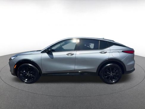 Used 2025 Buick Envista Sport Touring image 9