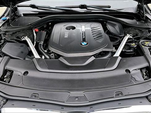Used 2019 BMW 740i w/ M Sport Package image 30