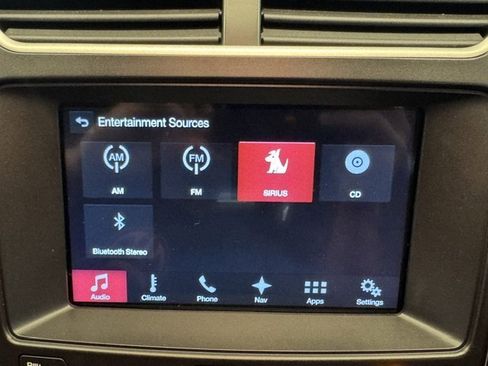 Used 2017 Ford Explorer XLT w/ Equipment Group 202A AWD/4WD image 32