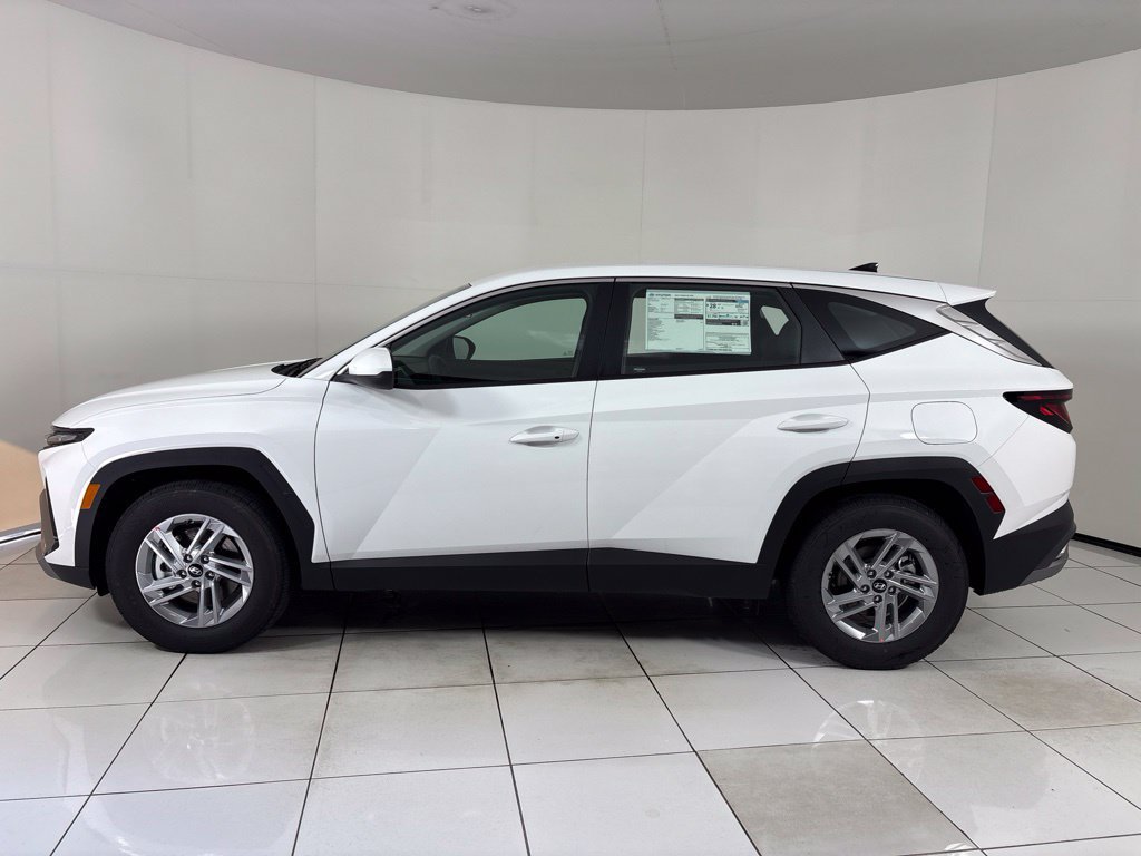 New 2026 Hyundai Tucson SE FWD image 2