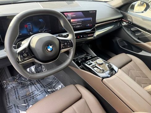 Certified 2025 BMW 530i xDrive 530i xDrive image 13