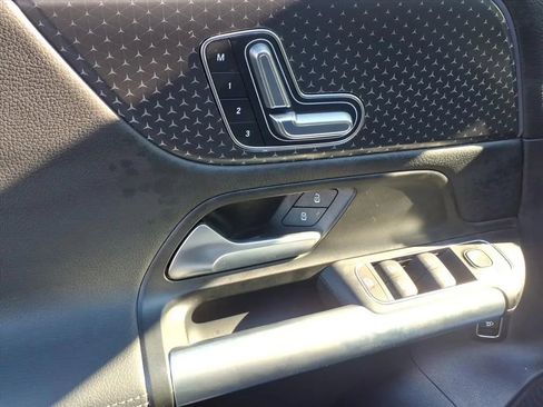 Used 2025 Mercedes-Benz GLA 250 image 25