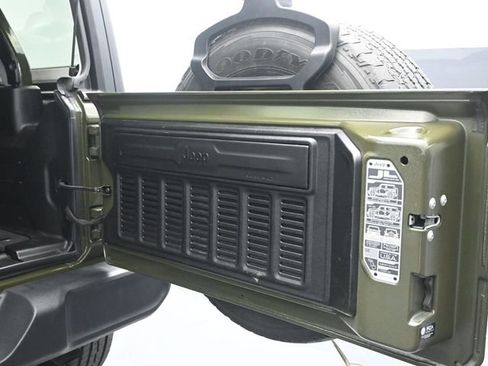 Used 2022 Jeep Wrangler Unlimited Sport image 21