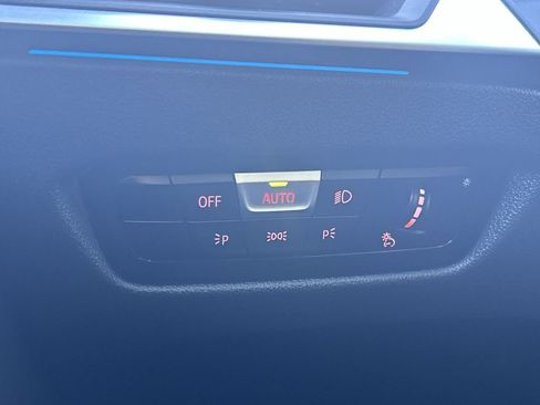 Used 2024 BMW i4 eDrive40 w/ Convenience Package image 28