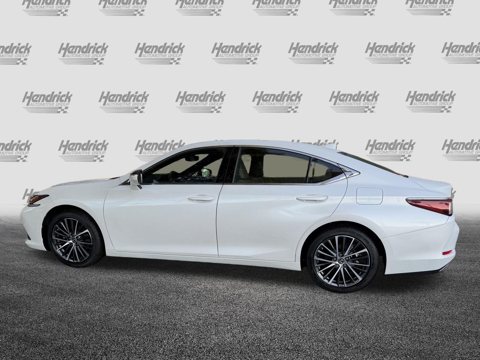 Used 2025 Lexus ES 350 w/ Premium Package FWD image 6