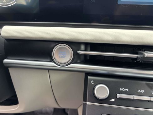 New 2026 Hyundai Tucson SE image 12