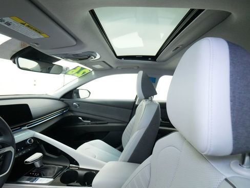 New 2026 Hyundai Elantra Limited image 17