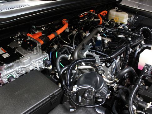 Used 2025 Toyota Land Cruiser Premium Package image 22