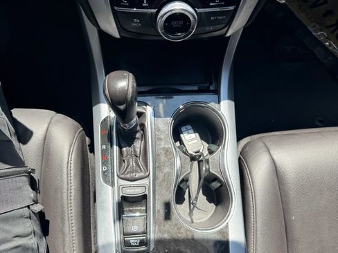 Used 2018 Acura TLX FWD image 18