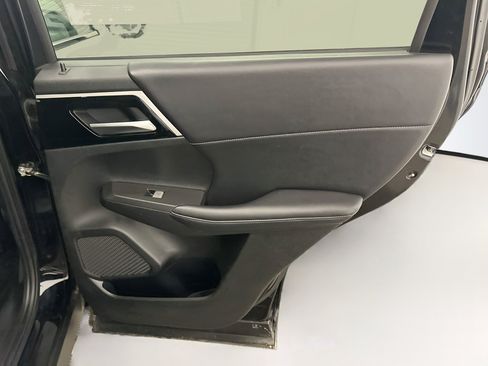 Used 2024 Mitsubishi Outlander SE AWD/4WD image 33