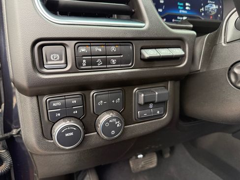 Used 2023 Chevrolet Tahoe Premier w/ Premium Package AWD/4WD image 15