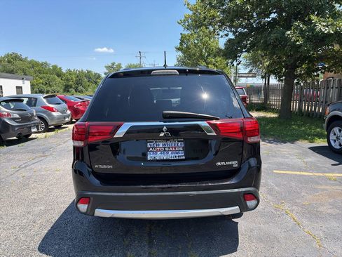 Used 2016 Mitsubishi Outlander SE FWD image 5