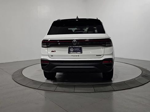 Certified 2026 Volkswagen Taos SE AWD/4WD image 4