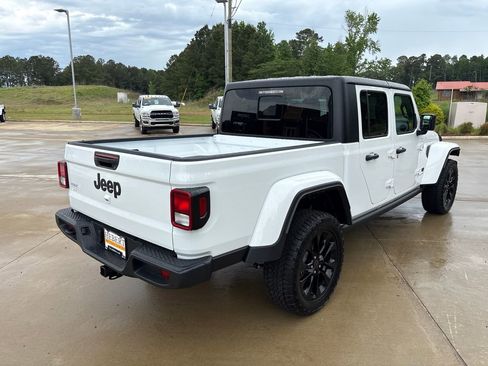 New 2025 Jeep Gladiator Sport image 6