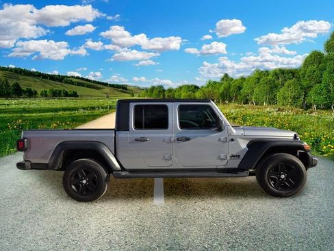Used 2020 Jeep Gladiator Sport w/ Quick Order Package 24S AWD/4WD image 3
