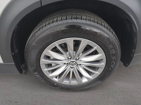 Used 2024 MAZDA CX-90 3.3 Turbo w/ Preferred Plus image 25