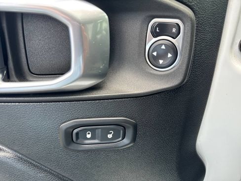 Used 2021 Jeep Wrangler Unlimited Sport AWD/4WD image 11