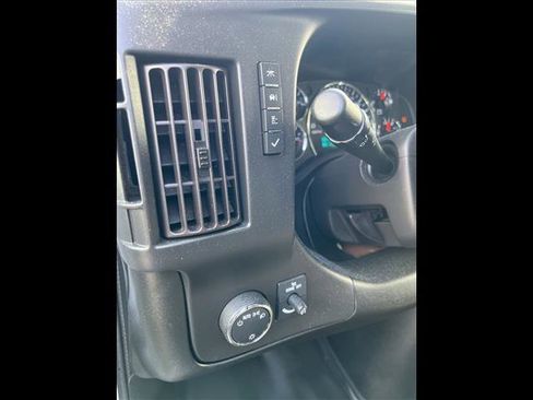Used 2018 GMC Savana 2500 w/ Driver Convenience Package image 10