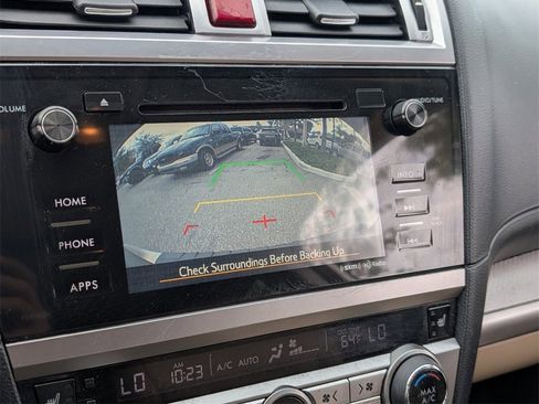 Used 2017 Subaru Outback 2.5i Premium image 23