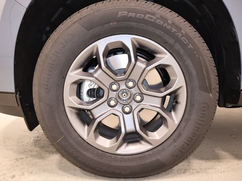 New 2026 Ford Maverick XLT FWD image 32