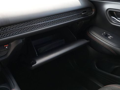 Used 2025 Honda HR-V Sport image 27