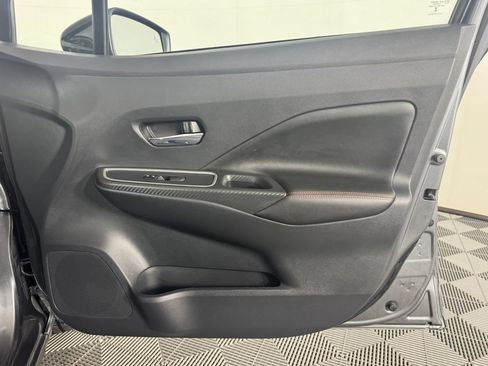 Used 2025 Nissan Versa SR FWD image 24