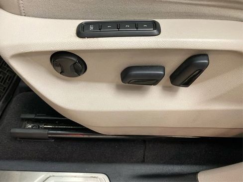 Used 2019 Volkswagen Atlas SEL Premium image 24