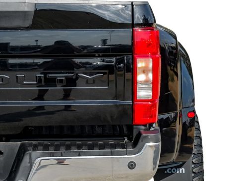Used 2022 Ford F350 Lariat w/ Lariat Ultimate Package AWD/4WD image 52