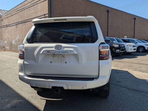 Used 2017 Toyota 4Runner SR5 image 12