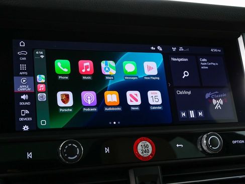 Certified 2025 Porsche Macan image 17