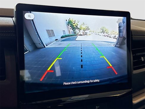 Used 2024 Ford Expedition XLT image 14