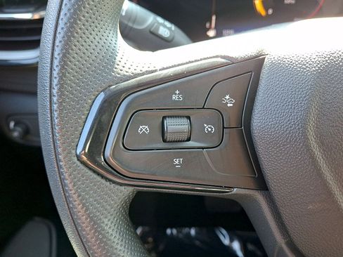 Used 2024 Chevrolet TrailBlazer LT AWD/4WD image 17