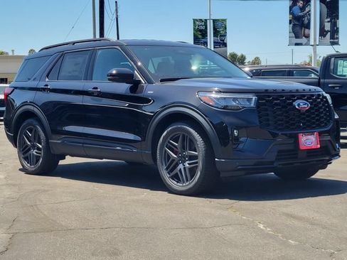 New 2026 Ford Explorer ST-Line w/ ST-Line Street Pack RWD image 31