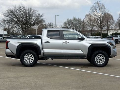 Used 2024 Toyota Tacoma SR5 w/ SR5 Upgrade Package image 3