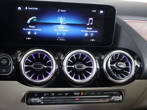 Certified 2023 Mercedes-Benz GLA 250 4MATIC w/ Premium Package image 19