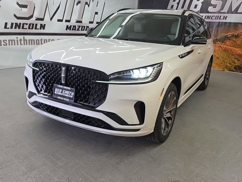 New 2026 Lincoln Aviator AWD image 25
