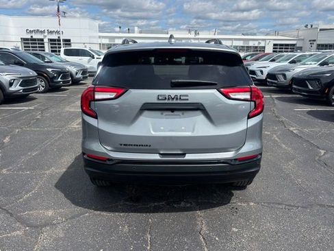 Certified 2023 GMC Terrain SLE w/ Driver Convenience Package FWD image 7