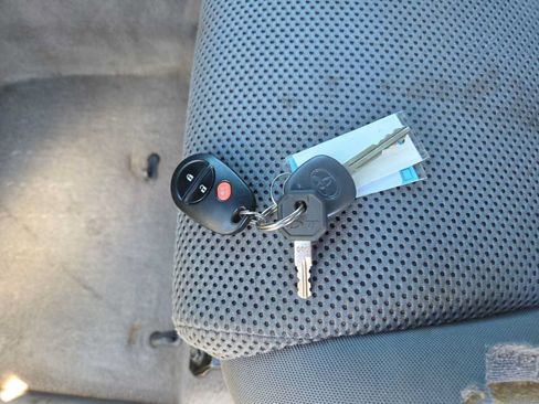 Used 2011 Toyota Tacoma PreRunner w/ TRD Sport Pkg RWD image 28