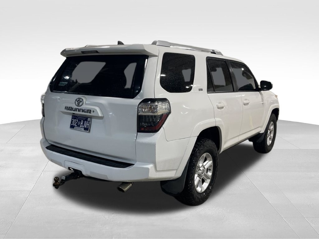 Used 2016 Toyota 4Runner SR5 w/ Convenience Package AWD/4WD image 7