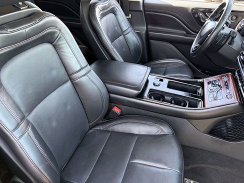 Certified 2022 Lincoln Aviator Reserve w/ Elements Package Plus RWD image 9