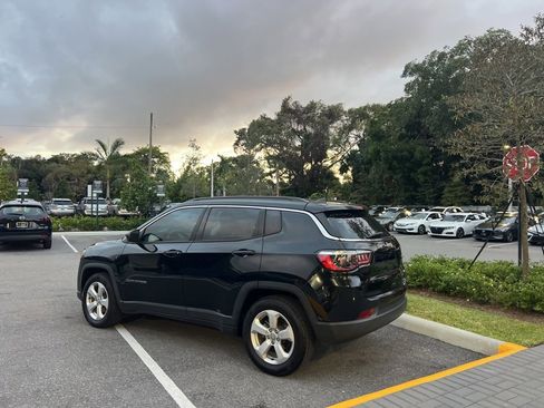 Used 2021 Jeep Compass Latitude image 15