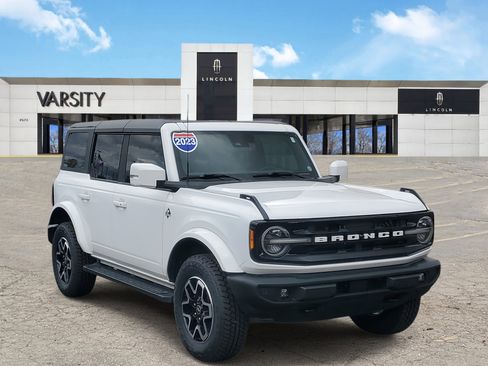 Used 2023 Ford Bronco Outer Banks image 1