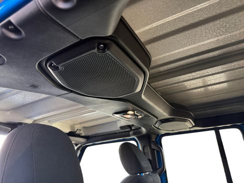 Used 2021 Jeep Wrangler Unlimited Rubicon AWD/4WD image 13