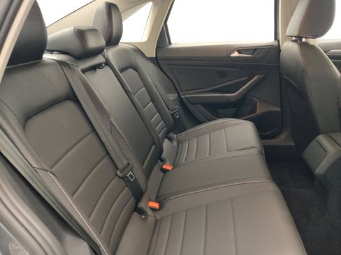 Used 2024 Volkswagen Jetta SE FWD image 19