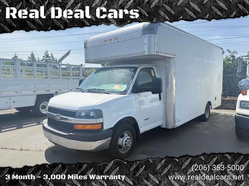Used 2014 Chevrolet Express 4500 image 1