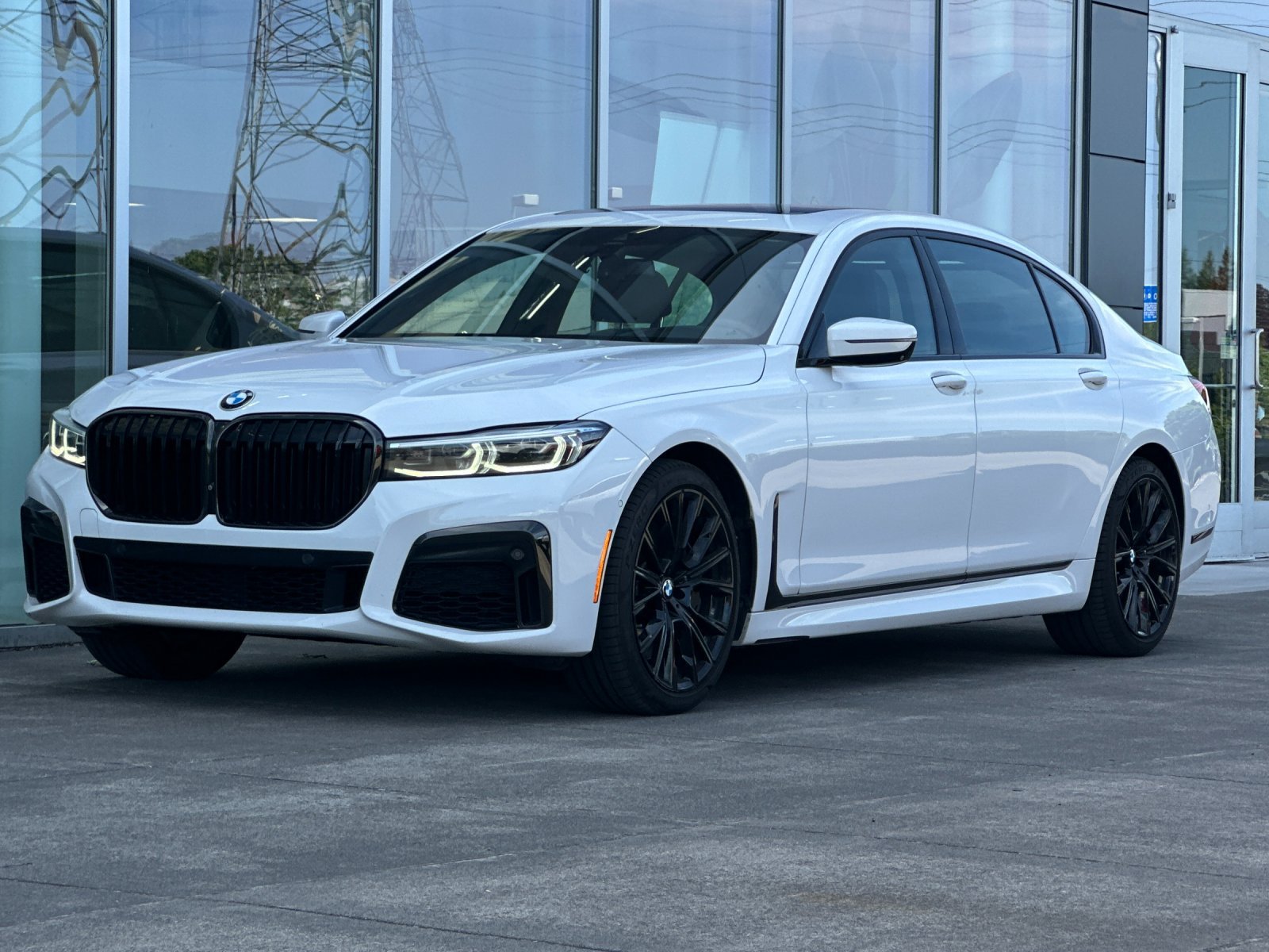Used 2020 BMW 750i xDrive w/ M Sport Package AWD/4WD image 8