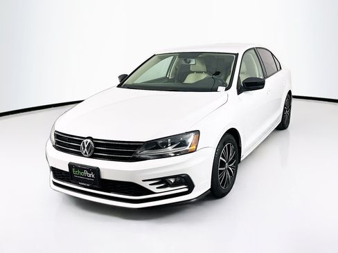 Used 2018 Volkswagen Jetta Wolfsburg Edition FWD image 3