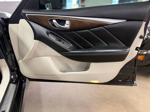 Used 2019 INFINITI Q50 Luxe w/ Essential Package (3.0T Luxe) AWD/4WD image 25
