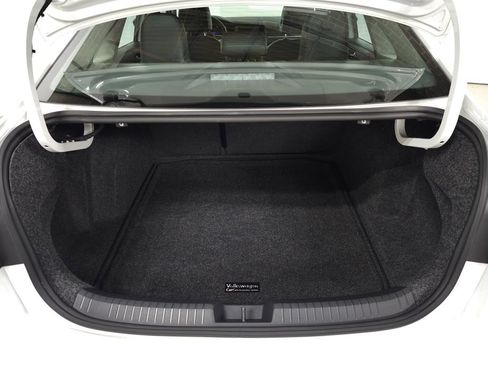Used 2022 Volkswagen Jetta SE FWD image 8