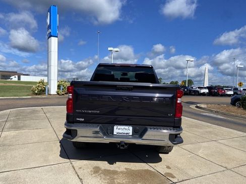 Used 2024 Chevrolet Silverado 1500 LT AWD/4WD image 10